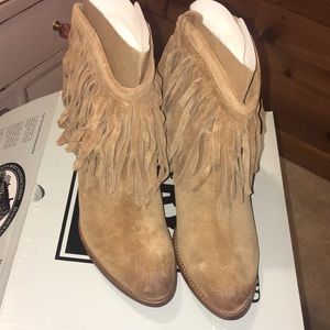 NEW!! Frye fringe bootie